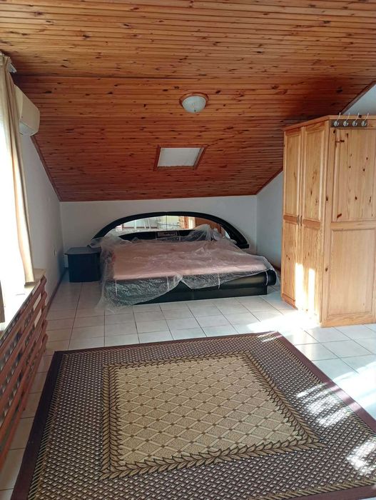 Етаж от къща Бриз под наем