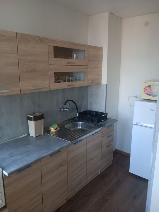 Апартамента 95 квадрата под наем