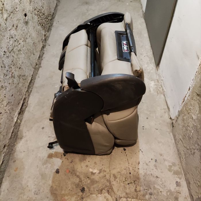 Седалка за Пежо 807 ; С8