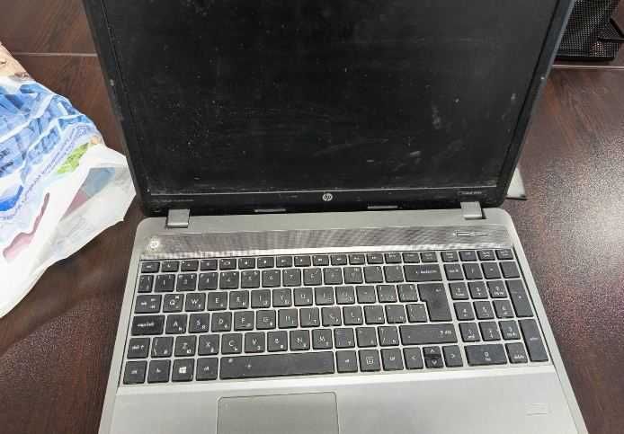 Два лаптопа за части