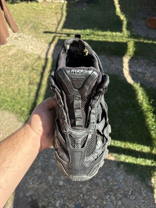 Vand Balenciaga Track 2.0 Negru