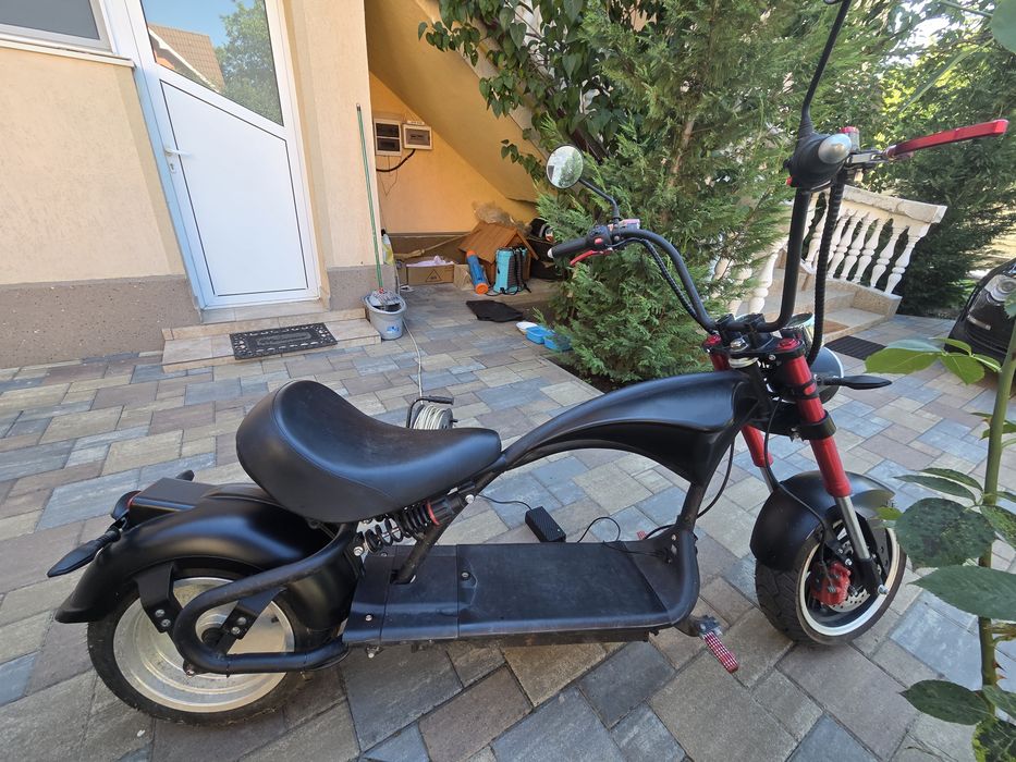 Vand motoscuter electric