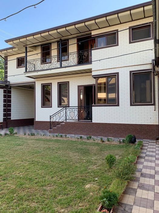 Продаётся дом в центре Кибрая