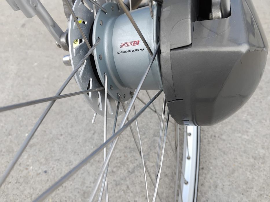 Vând biciclete din aluminiu pentru pentru persoanele mai înalte