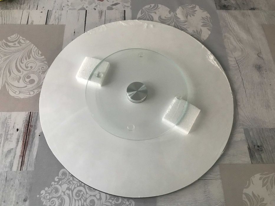 Плато за сервиране на мезета и кутия за храна Кока Кола 2 броя.