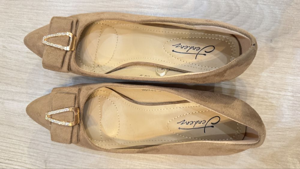 Велурени дамски обувки на Тенденз