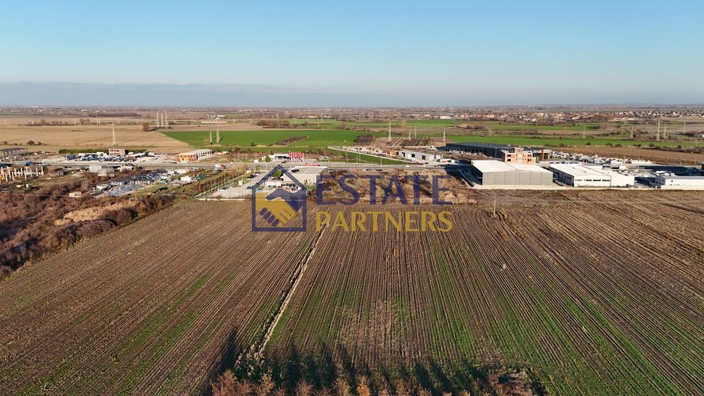 Земеделски имот в Пловдив-Индустриална зона - Юг площ 15750 цена 2500