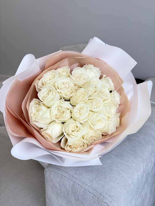 Букет из белых роз