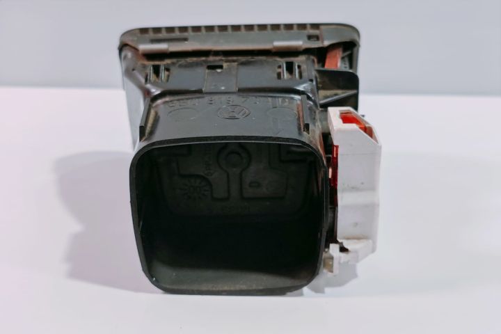 Grila Ventilatie  3B0819704D Volkswagen VW Passat B5.5 (facelift) ser