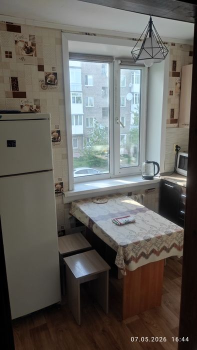 Продам 2 ком квартиру в центре Борового