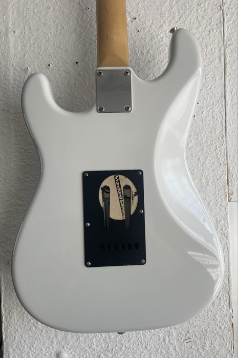 Chitara electrica Squier by Fender Standard Stratocaster