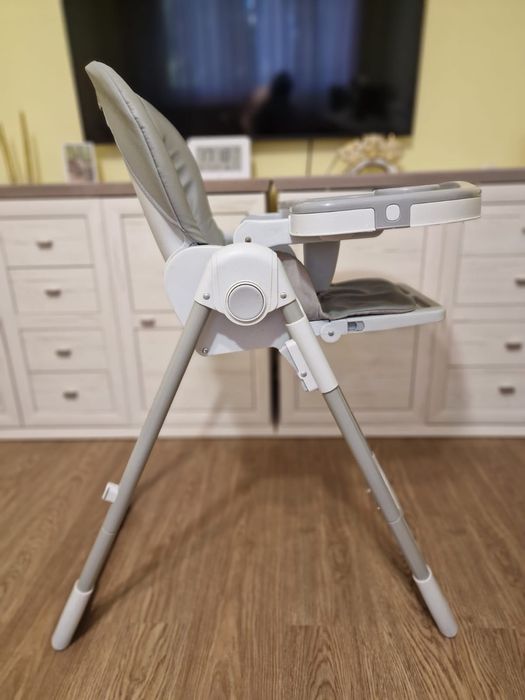 Vand scaun de masa MoMi