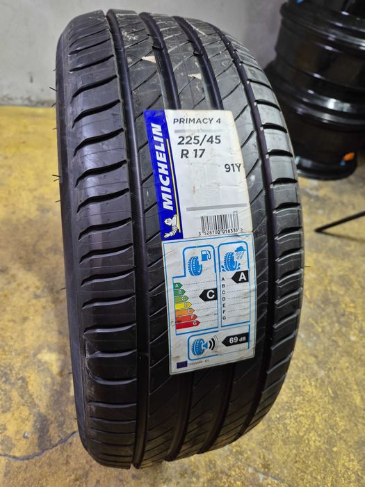 1 Anvelopa de VARA - 225/45/17 - MICHELIN - NOUA - DOT 2021