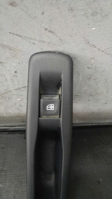 Buton geam electric stanga spate renault megane 3 hatchback 829500004r 00254250 156024250a