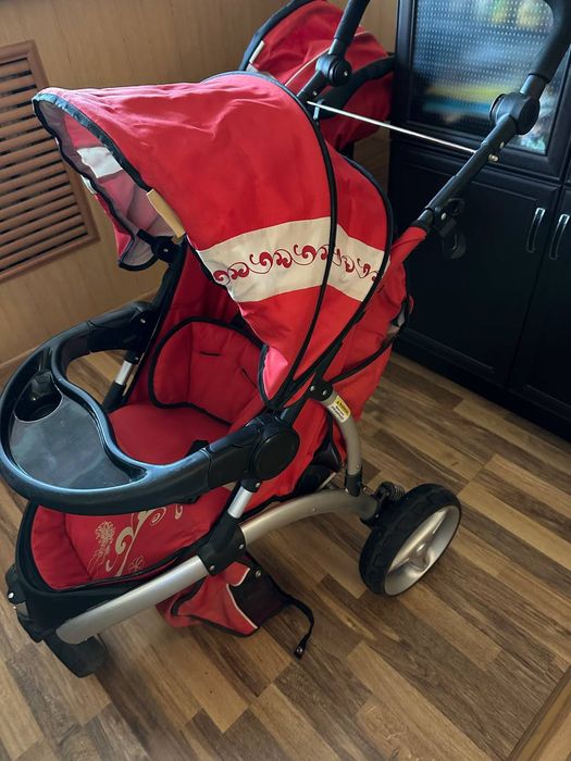 Продается коляска вместе с автокреслом