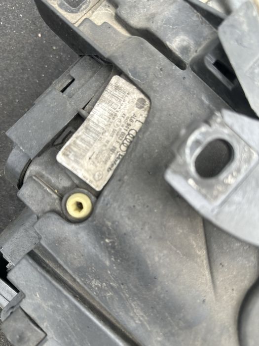 Фар фарове Audi Q7 2008 с ксенон в добро състояние, Ауди 4L оригинални