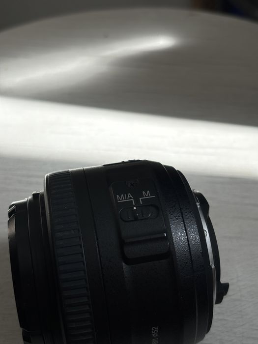 Объектив Nikon 35 мм