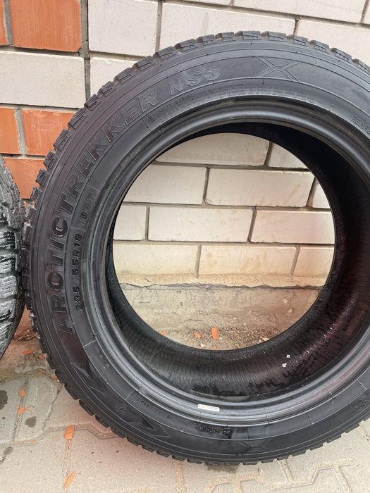 Продам зимнюю резину 235 / 55 R18