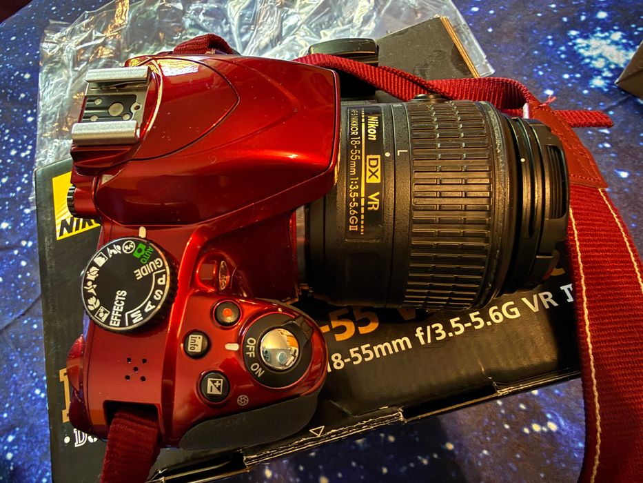 МЕГА КОМПЛЕКТ: Професионален Фотоапарат Nikon D3300 с обектив Nikkor 18-55 + Допълнителен обектив Nikkor 55-300 + Статив Hama 4162 + всички аксесоари!