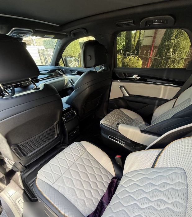 BYD Tang Hybrid DM-p •