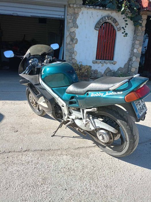 Honda VFR    750