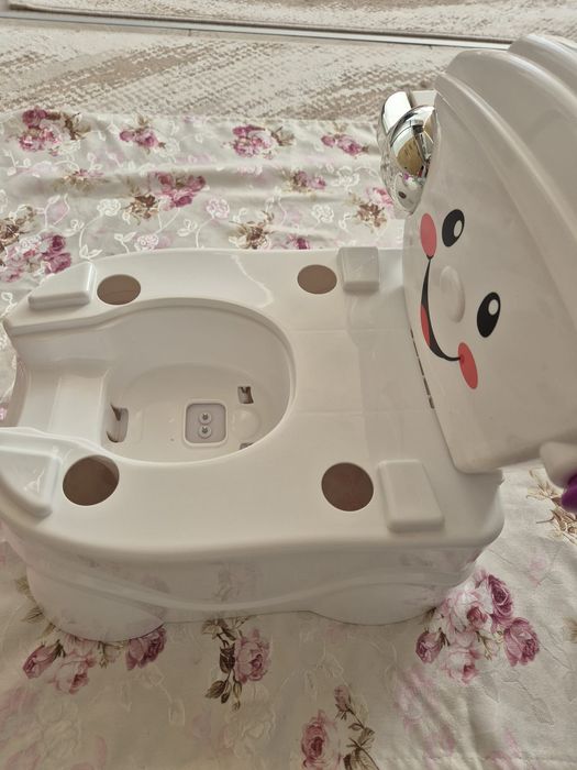 Детска тоалетка fischer price музикална