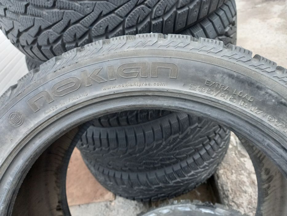 Зимли Мерс, BMW, 55$ 2 шт Состояние хорошо