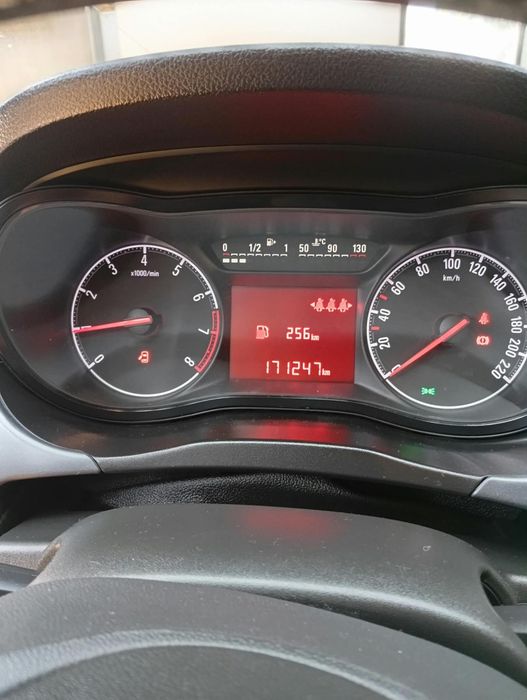 Vand Opel Corsa E 2016, benzina 1.4