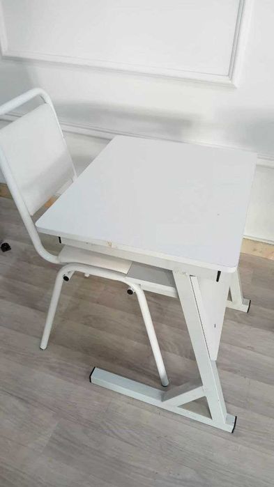 O‘quv stol-partalari sotiladi.(yangi holatda)