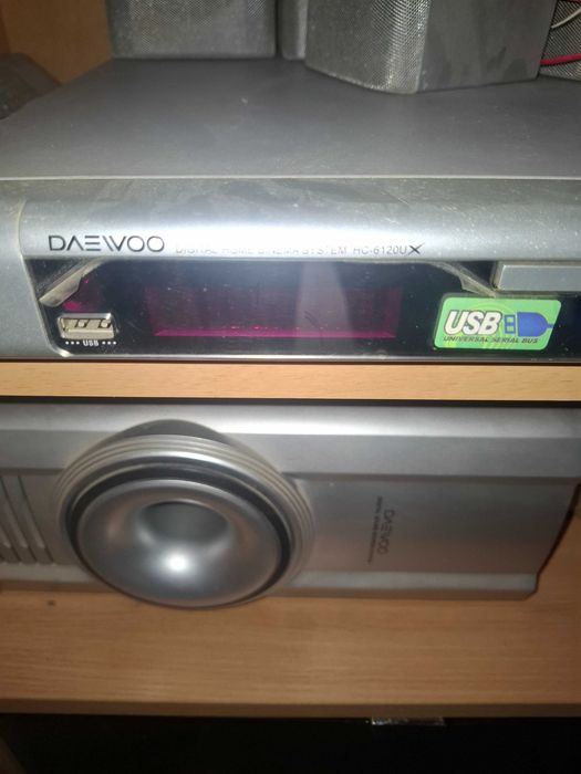 DVD плеар плюс оригинални dvd дискове