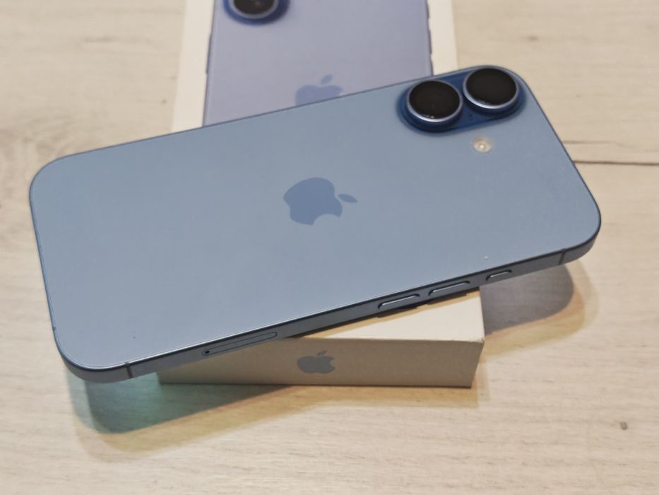 Като нов iPhone 17 5G 256 GB Гаранция