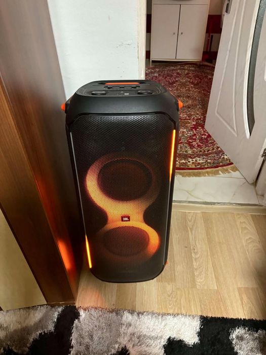 Vând boxa Jbl partybox 710