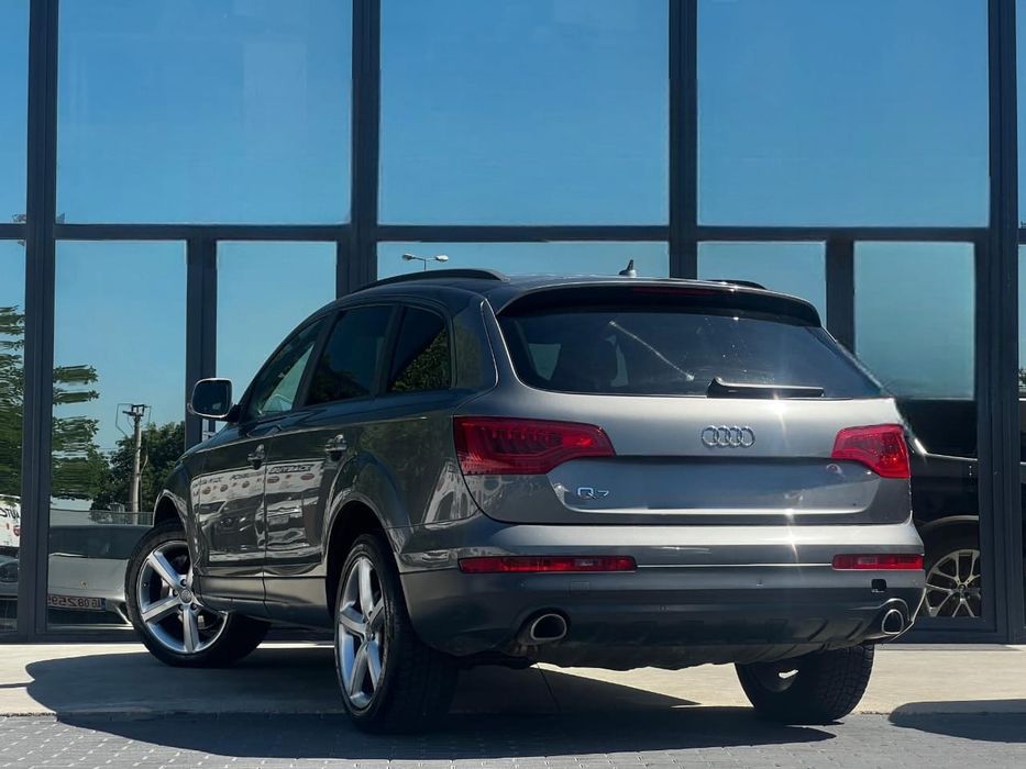 Audi Q7- 3.0 D - 245CP