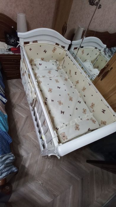 Детская кроватка