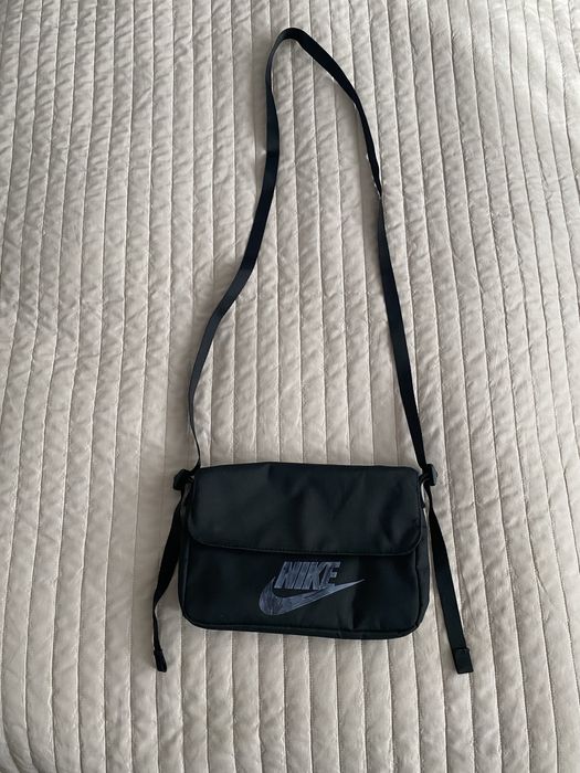 Чанта Nike  от  изкуствена материя