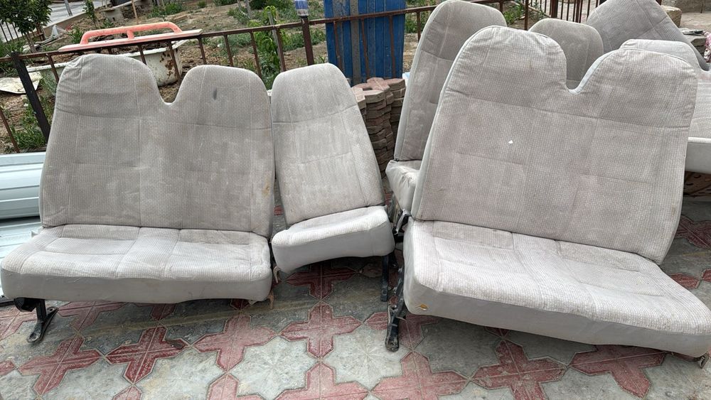 Продам сиденья на автобус тойота коастер