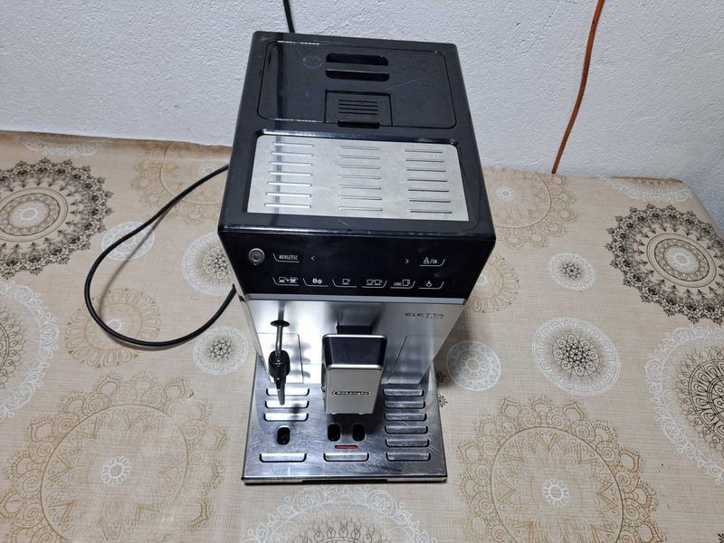Кафемашина - Delonghi Eletta plus ECAM 44.620.S