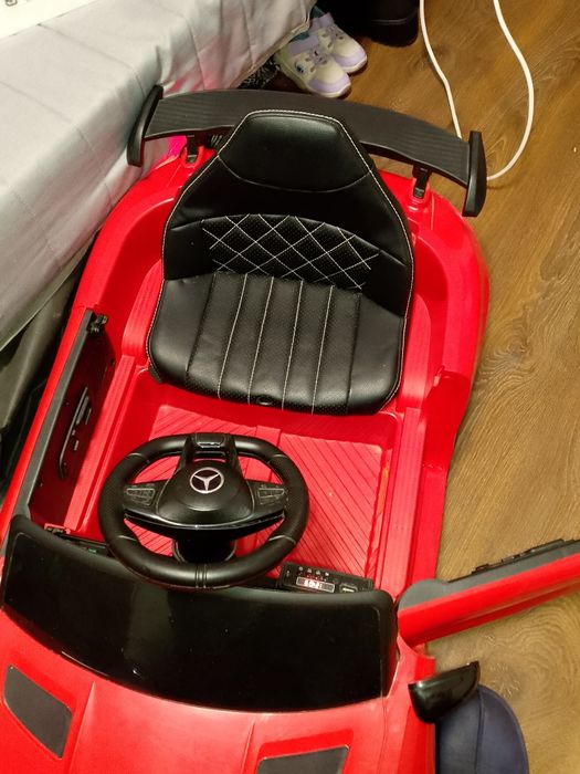 Mașinuță electrica copii nouă folosita doar pentru poze la botez!