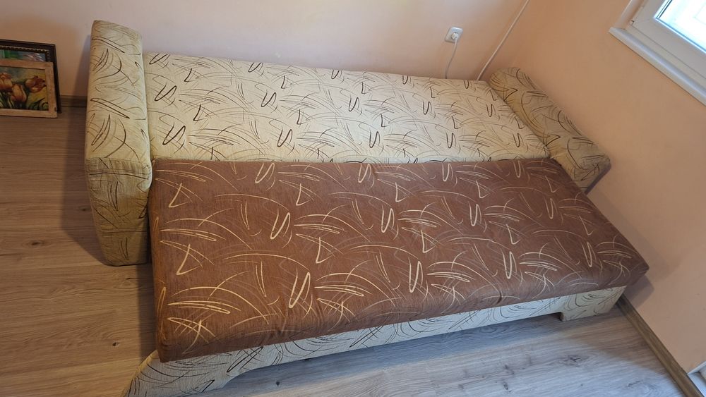 Продавам разтегателен диван