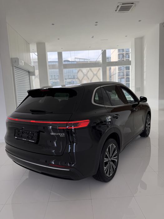 Geely EX5 EM-i.