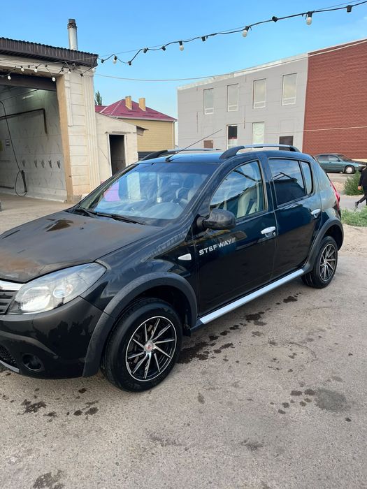 Reno Sandero Stepway 2013 года