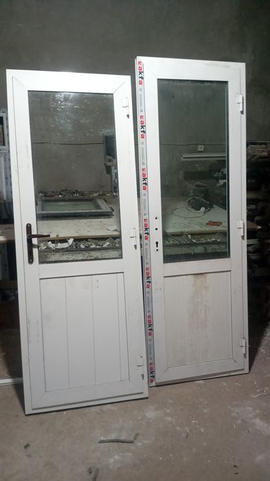 Окна дверь бу форточки