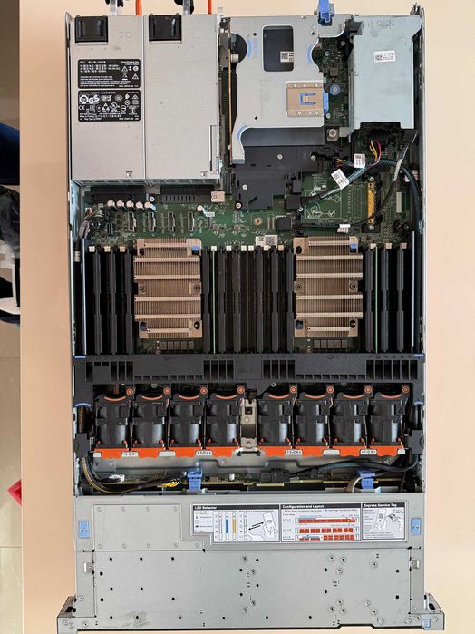 Server DELL PowerEdge R640: Intel Xeon 24C/48T, 32GB DDR4 ECC, RAID SATA S140, 4LFF+2SFF, iDRAC9 Enterprise [configurabil, factura, TVA]