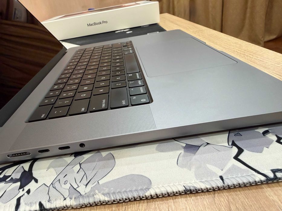 MacBook Pro 16” M1 Pro / 16 GB / SSD 1 TB