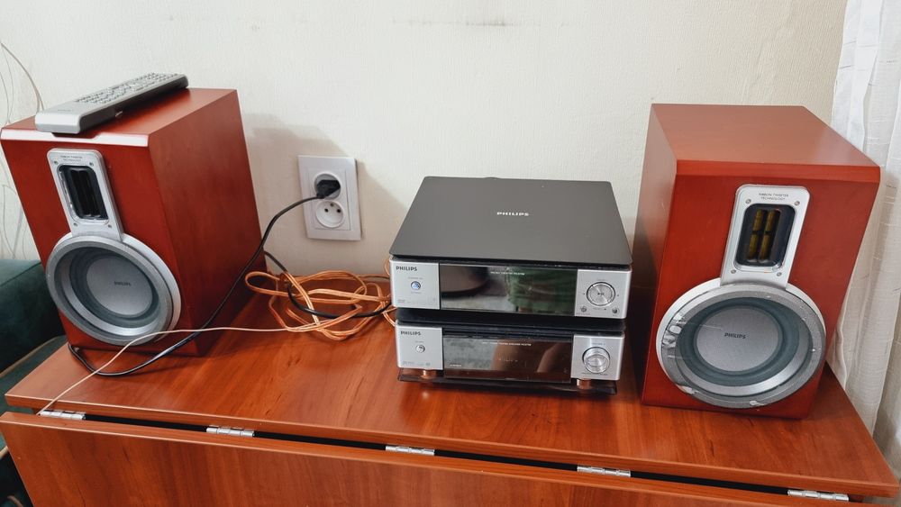 Продам муз центр philips
