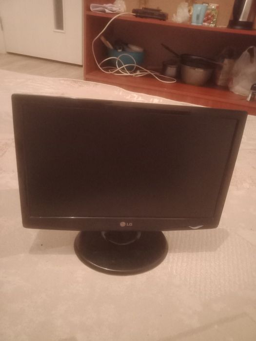 Продам монитор LG