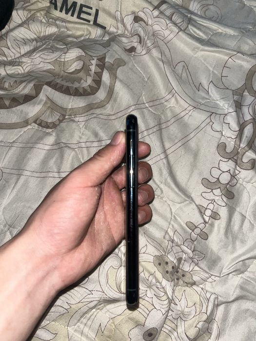 11про айфон каробкасы бар