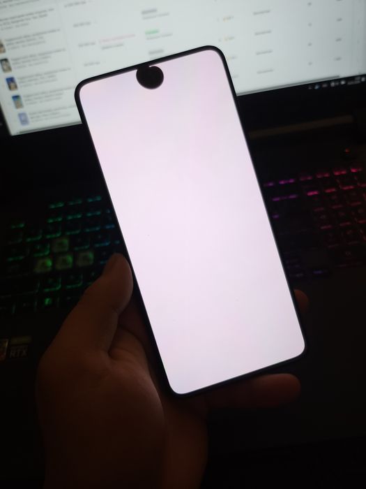 Продам или обменяю Poco f6 12/512