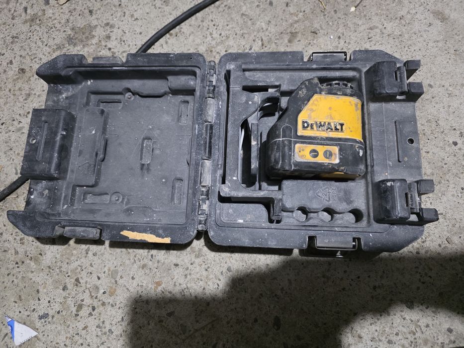 Laser Dewalt profesional 2 lini