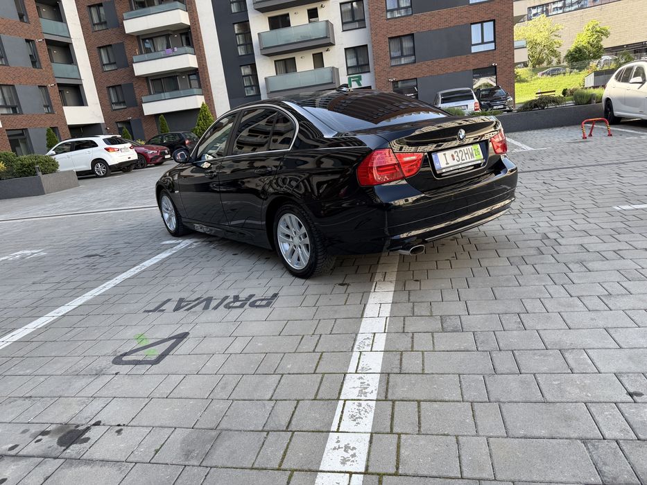 BMW 3 Series 2011 — imagine 5